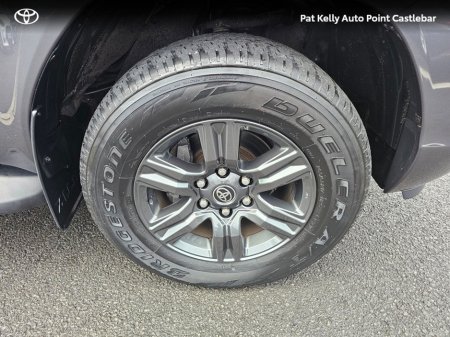 2024 Toyota Hilux - thumbnail 17