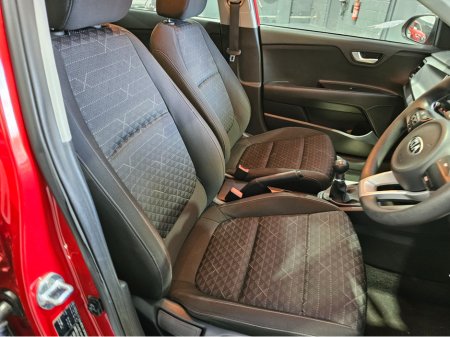 2019 Kia Rio - thumbnail 11