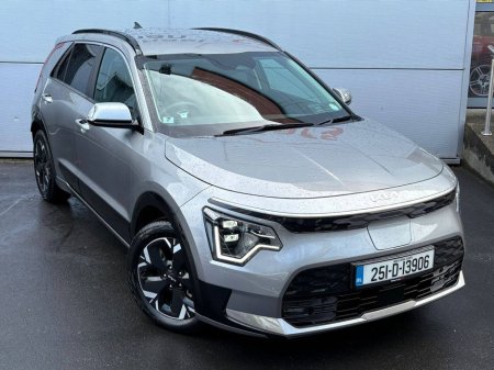 2025 Kia Niro - view 3