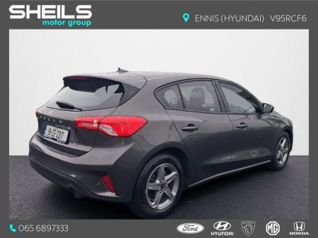 2019 Ford Focus - thumbnail 2