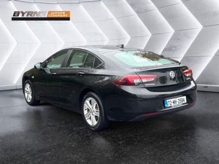 2017 Vauxhall Insignia 1.6 Design NAV Turbo D 5DR Auto €10,495 thumbnail
