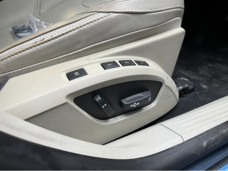 2016 Volvo V40 - thumbnail 10