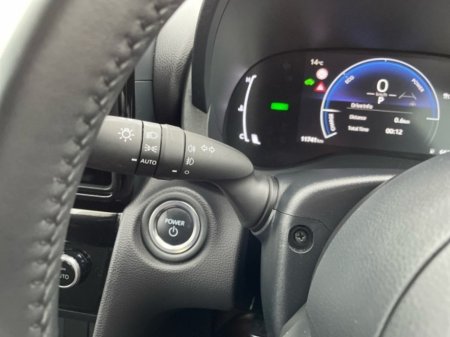 2025 Toyota Yaris Cross - thumbnail 15