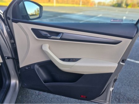 2018 Skoda Karoq STYLE 1.6 TDI €15,499 thumbnail