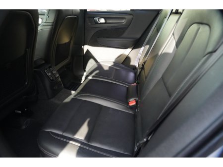 2021 Volvo XC40 - thumbnail 17