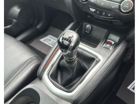 2017 Nissan Qashqai - thumbnail 28