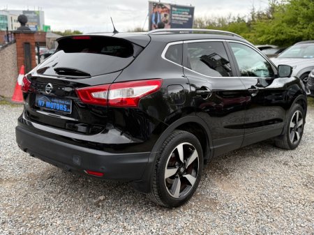 2017 Nissan Qashqai - thumbnail 3