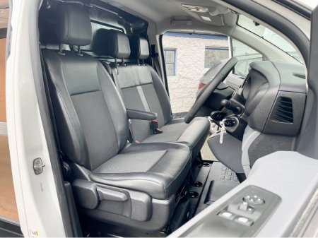 2022 Opel Vivaro - thumbnail 15