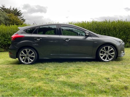 2017 Ford Focus - thumbnail 7