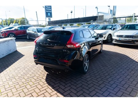 2017 Volvo V40 2.0D4 SE LUXURY DELUXE 5DR ESTATE AUTOMATIC //  MINT CONDITION WITH ONLY 102,000 KMS // BUY WITH CONFIDENCE AA AND SIMI APPROVED DEALER 2025 // FINANCE ARRANGED // ALL TRADE INS WELCOME // €15,950