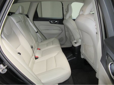 2023 Volvo XC60 - thumbnail 12