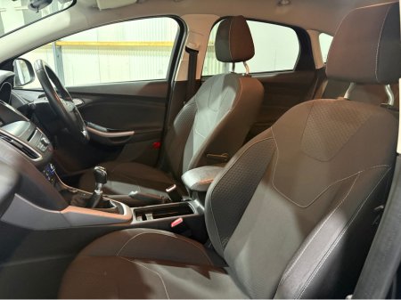 2016 Ford Focus 1.5 TDCI ZETEC 120PS 5DR €9,950 thumbnail
