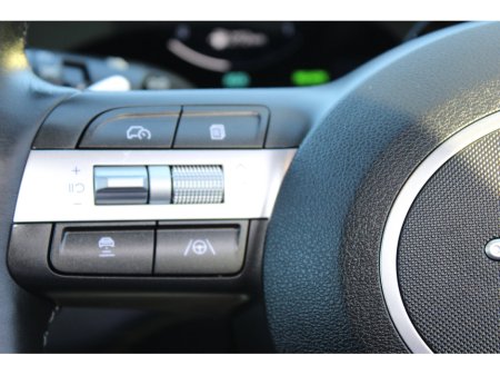 2023 Hyundai Kona 1.6 HYBRID Elegance Auto €30,950 thumbnail