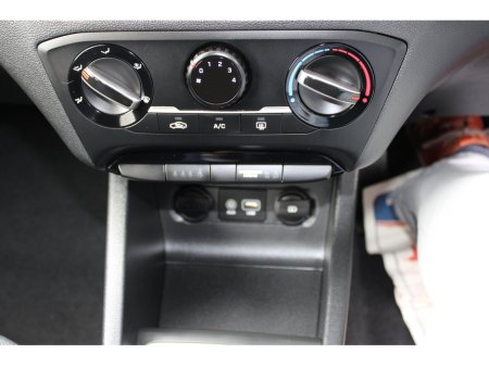 2019 Hyundai i20 - thumbnail 17