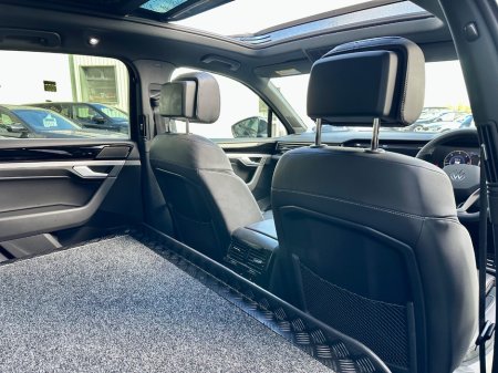 2023 Volkswagen Touareg - thumbnail 15