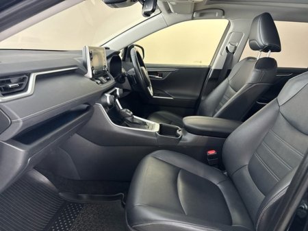 2022 Toyota Rav4 HYBRID PLATINUM €40,950 thumbnail