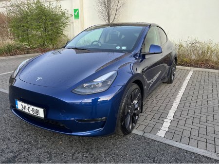 2024 Tesla Model Y - thumbnail 3