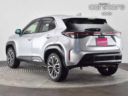 2021 Toyota Yaris Cross 1.5 Hybrid CVT Luna Sport thumbnail