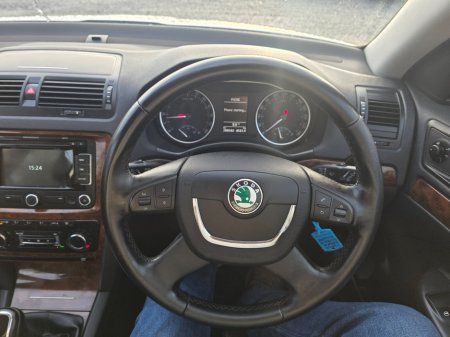 2013 Skoda Octavia 1.6 CR TDI Exclusive €6,950 thumbnail