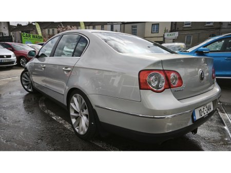 2010 Volkswagen Passat - thumbnail 5