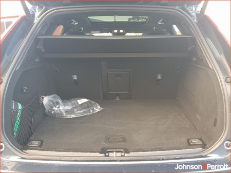 2025 Volvo XC60 T6 350bhp AWD PHEV Plus Black Edition €69,900 thumbnail