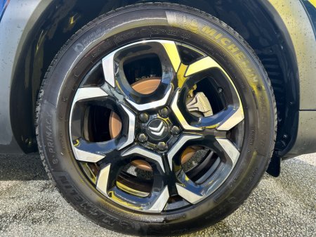 2025 Citroen C5 Aircross PLUS PACK BLUE HDI 13 €39,950 thumbnail