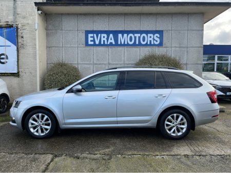 2019 Skoda Octavia AMBITION ESTATE 1.6 DIESEL //REVERSE CAMERA//CARPLAY// €16,950 thumbnail