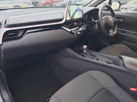 2020 Toyota C-HR - thumbnail 13