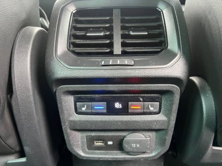 2018 Volkswagen Tiguan R-LINE 4MOTION BLACK EDITION 2.0 TDI // FULL SERVICE HISTORY // LEATHER HEATED SEATS // 360 PARKING CAMERAS €29,900 thumbnail