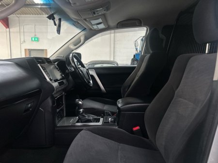 2024 Toyota Landcruiser LWB COMM 2.8 AUTO €59,950 thumbnail