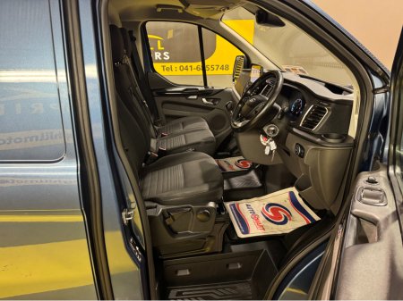 2020 Ford Transit Custom CUSTOM 300 LIMITED EDITION EBLUE TD LWB 5DR €13,950 thumbnail