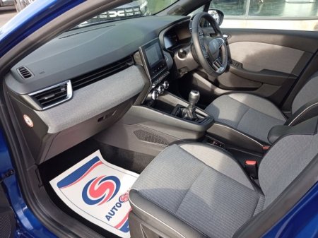 2025 Renault Clio TCe 90 DFull Techno €24,650 thumbnail