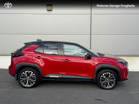 2024 Toyota Yaris Cross - thumbnail 3