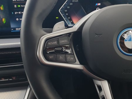 2025 BMW 3 Series - thumbnail 17