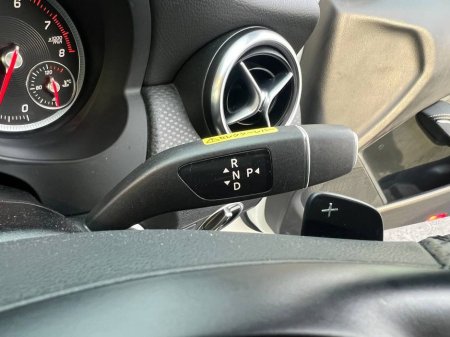 2017 Mercedes-Benz A Class A180 AMG-STYLE 1.6 AUTO // NEW 19" AMG-LINE ALLOYS // BLUETOOTH MUSIC // HEATED SEATS €16,900 thumbnail