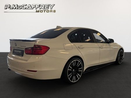 2015 BMW 3 Series - thumbnail 5