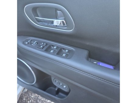 2017 Honda Vezel  €16,950 thumbnail