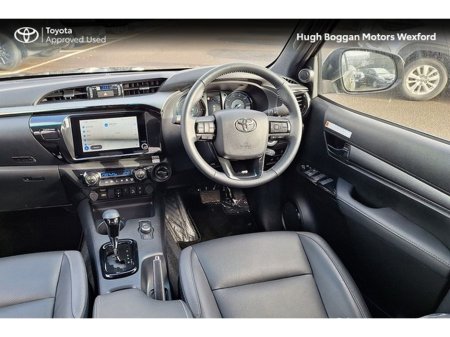 2025 Toyota Hilux 2.8D4D INVINCIBLE + VAT €53,655 thumbnail