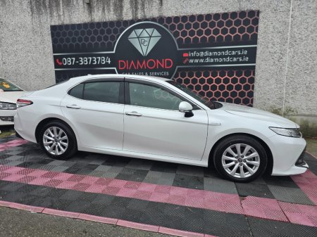 2020 Toyota Camry - thumbnail 8