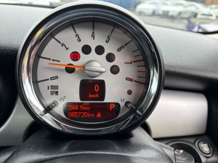 2013 MINI Hatch - thumbnail 5