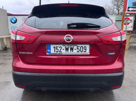 2015 Nissan Qashqai 1.5 SVE DAP + GLASS ROYALE ROOF E 4DR €9,800 thumbnail