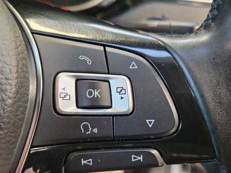 2016 Volkswagen Jetta 2.0 TDI 110HP Highline thumbnail