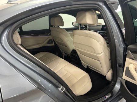 2018 BMW 5 Series - thumbnail 12