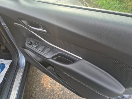 2023 Toyota C-HR - thumbnail 11