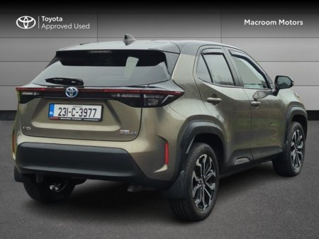 2023 Toyota Yaris Cross - thumbnail 2