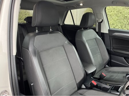 2023 Volkswagen T-Roc STYLE 1.0 PETROL //HIGH SPEC//HALF LEATHER HEATED SEATS//PANORAMIC GLASS ROOF//SAT NAV//REVERSE CAMERA// €27,950 thumbnail