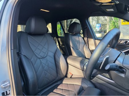 2025 BMW X5 XDRIVE50E M SPORT AUTO. ONLY 5K MILES. FINANCE ARRANGED. SIMI. AA APPROVED. €97,950 thumbnail