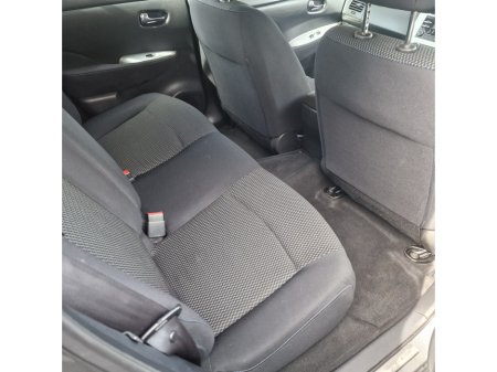 2015 Nissan Leaf - thumbnail 9