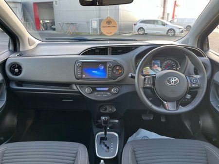 2019 Toyota Yaris YARIS HYBRID 5DR LUNA €17,950 thumbnail