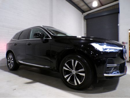2023 Volvo XC60 *2023*ONLY 18,000 MILES*VOLVO XC60 RECHARGE 2.0 T6 350 PHEV AWD CORE BRIGHT EDITION*FULL VOLVO SERVICE HISTORY*PAN-SUNROOF*VOLVO ALLOY WHEELS*2 KEYS*FULL LEATHER HEATED SEATS*LANE PROTECTION*ACTIVE BR €47,900 thumbnail